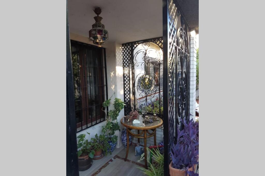 Casa En Granada Con Hermoso Jardin, Parking Calle المظهر الخارجي الصورة